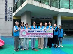 북구에서 단체 사진 휴일에도 봉사를 하다..jpg