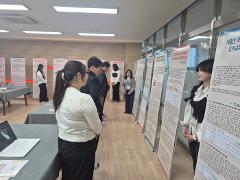 학술제 전시회5.jpg